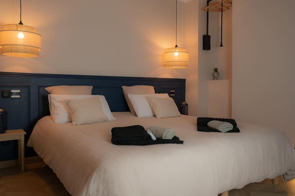 Suite De Luxe Jacuzzi Balneo,King Size Bed Collobrières Zewnętrze zdjęcie