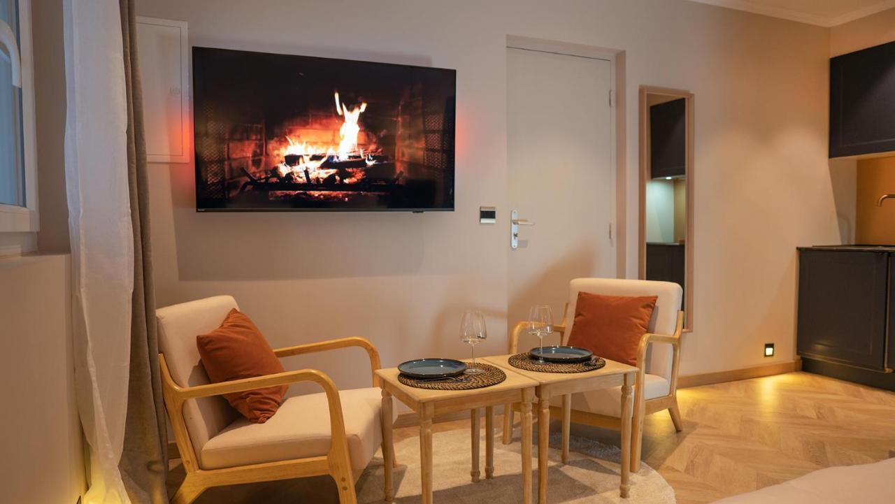 Suite De Luxe Jacuzzi Balneo,King Size Bed Collobrières Zewnętrze zdjęcie